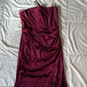 Elegant Strapless Velvet Burgundy Dress, Corset Style Top w/ Mini Slit at Knee!